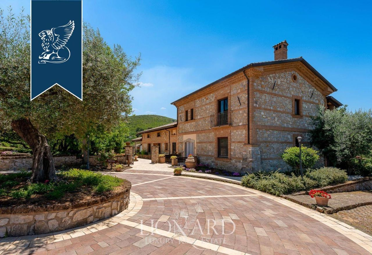 Farm in Latina, Italy, 500 m² - picture 10