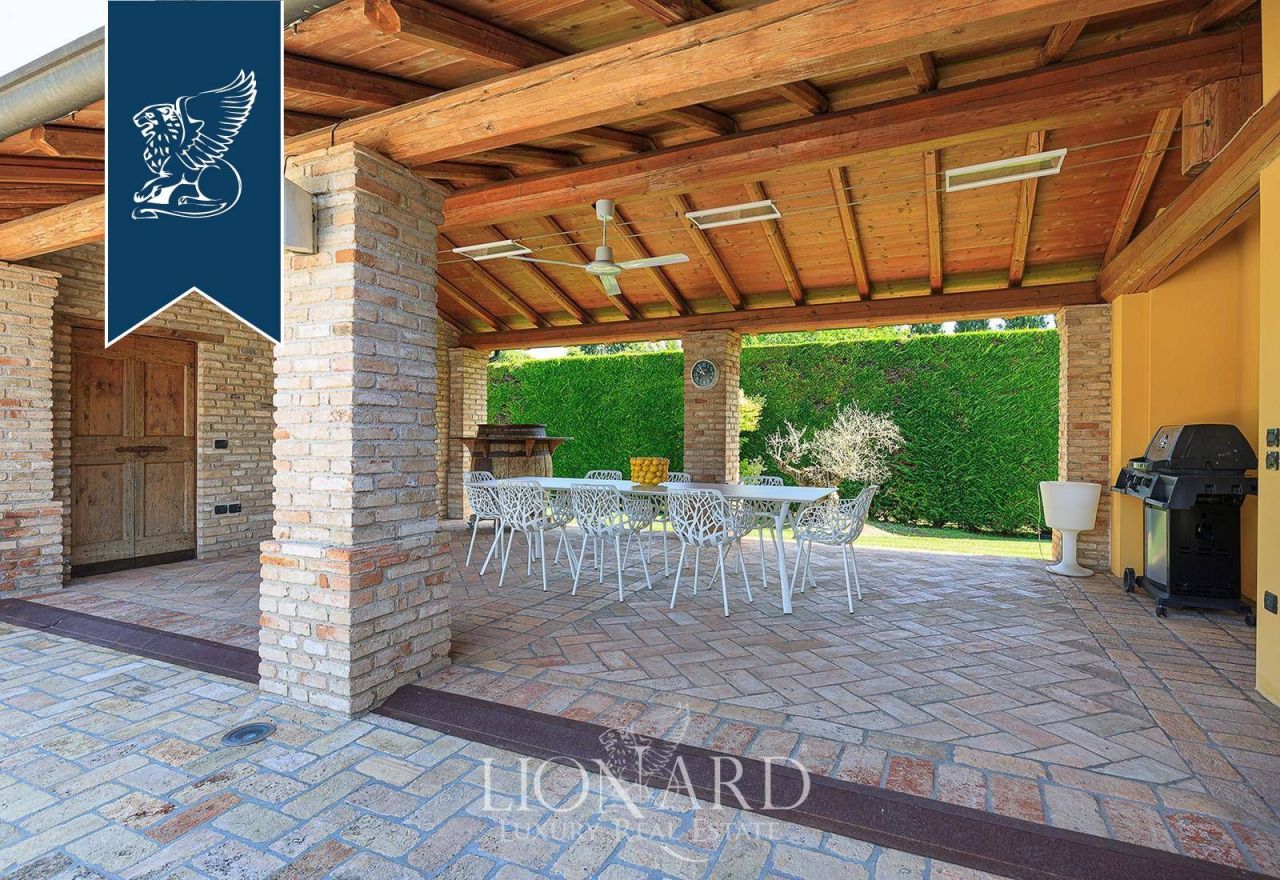 Villa à Mantoue, Italie, 1 000 m² - image 11