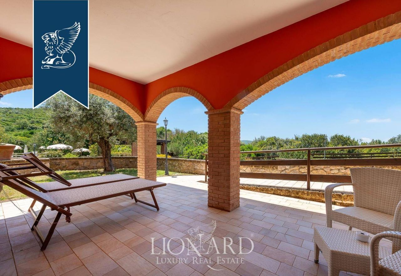 Farm in Latina, Italy, 500 m² - picture 15