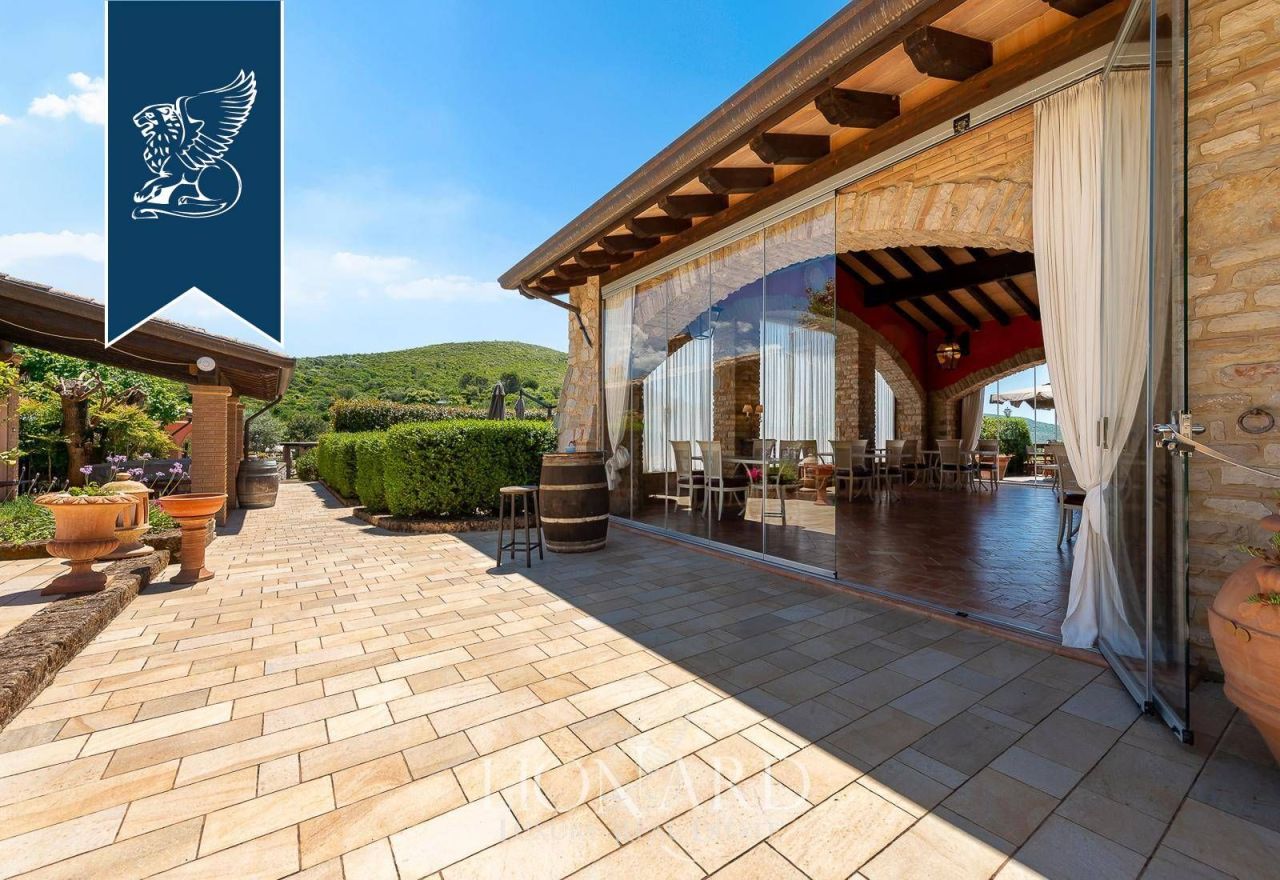 Farm in Latina, Italy, 500 m² - picture 17