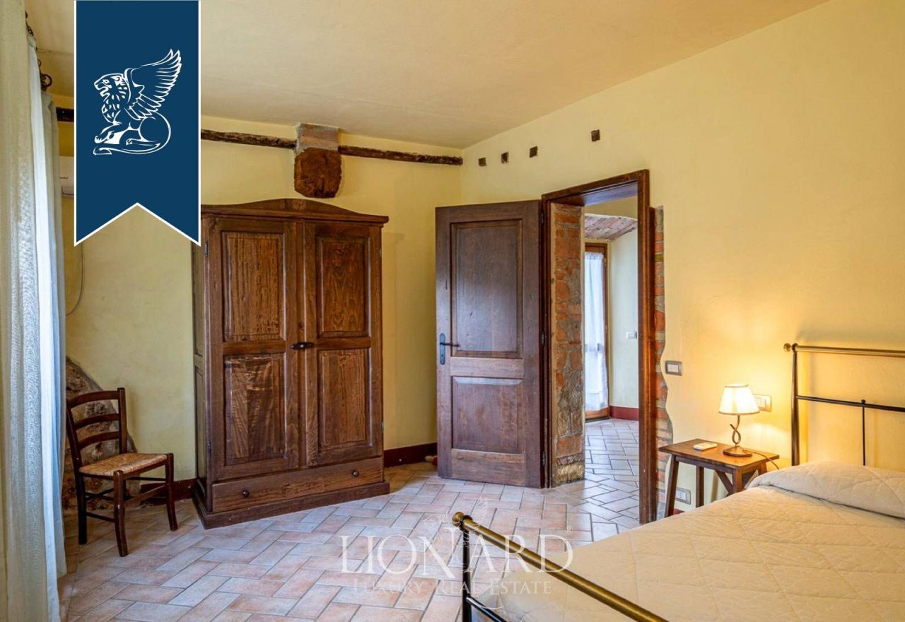 Villa en Siena, Italia, 1 356 m² - imagen 18