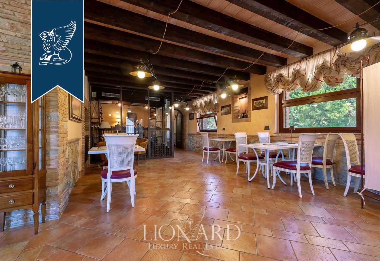 Farm in Latina, Italy, 500 m² - picture 19