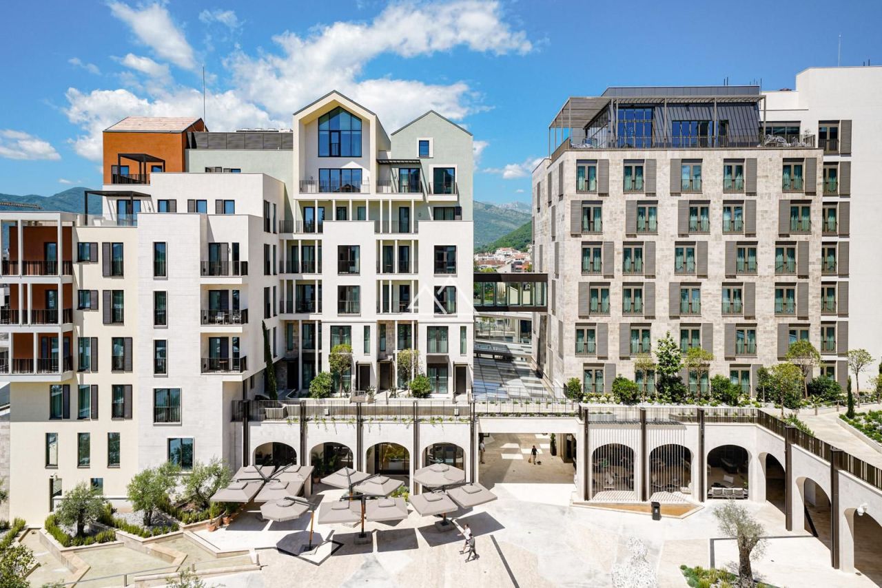 Apartment in Tivat, Montenegro, 91 m² - Foto 1