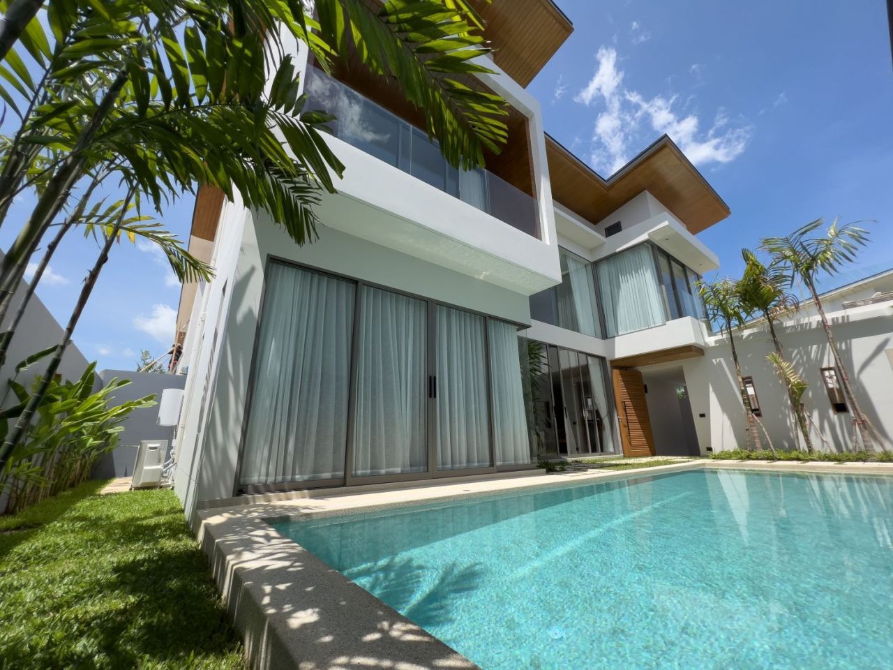 Villa in Phuket, Thailand, 220 m² - picture 1