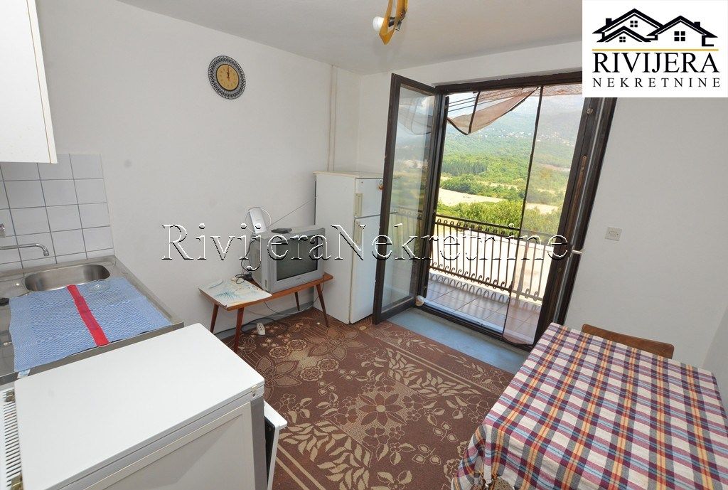 Flat in Herceg-Novi, Montenegro, 47 m² - picture 2