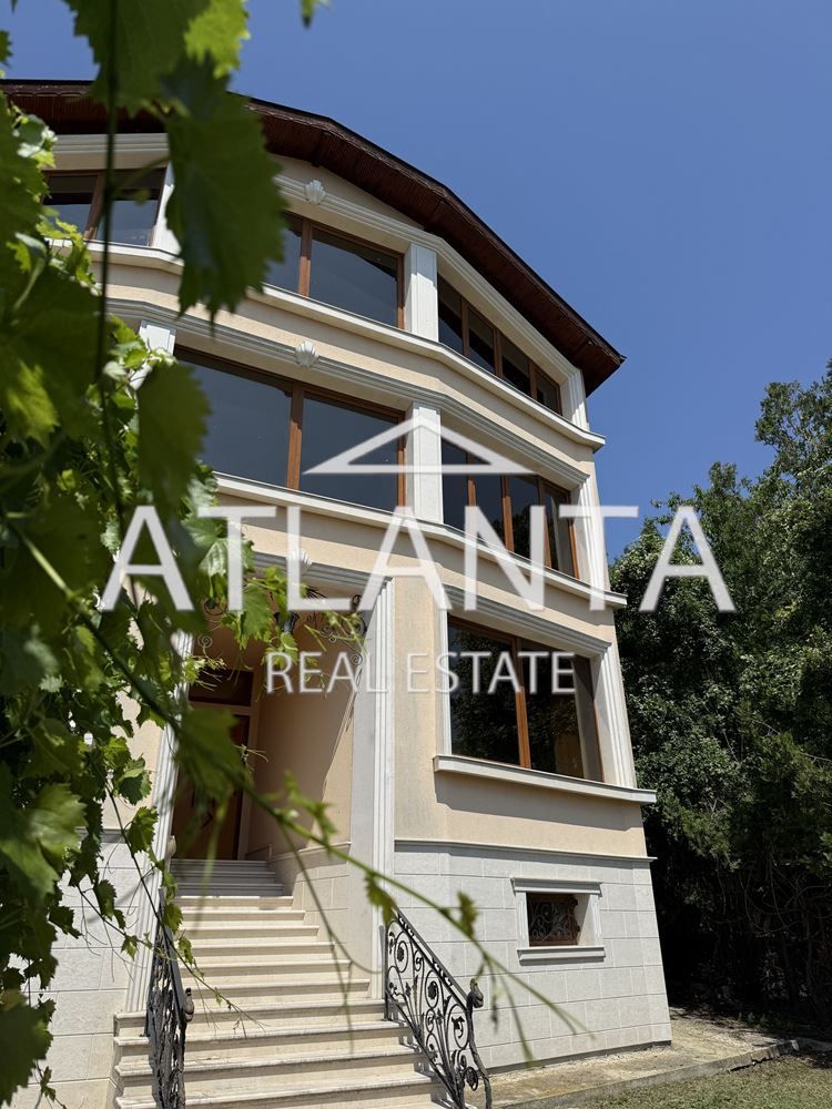 House at Golden Sands, Bulgaria, 390 m² - picture 1