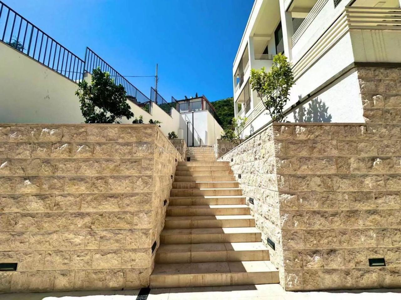 Apartment in Herceg-Novi, Montenegro, 57 m² - picture 15