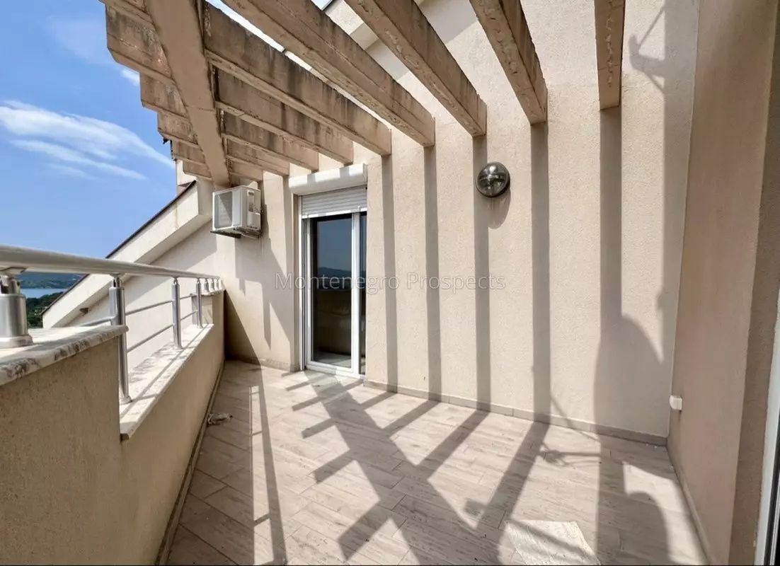 Apartamento en Tivat, Montenegro, 110 m² - imagen 9