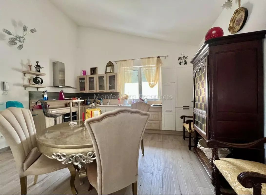 Apartamento en Tivat, Montenegro, 110 m² - imagen 7