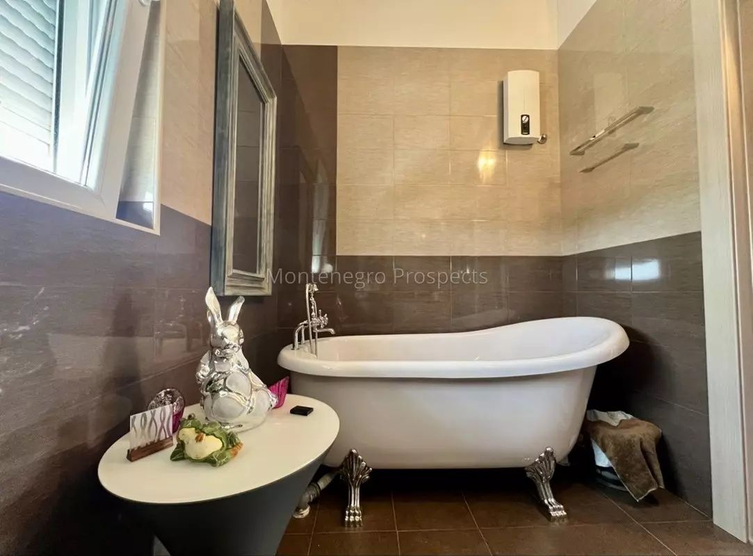 Apartamento en Tivat, Montenegro, 110 m² - imagen 17