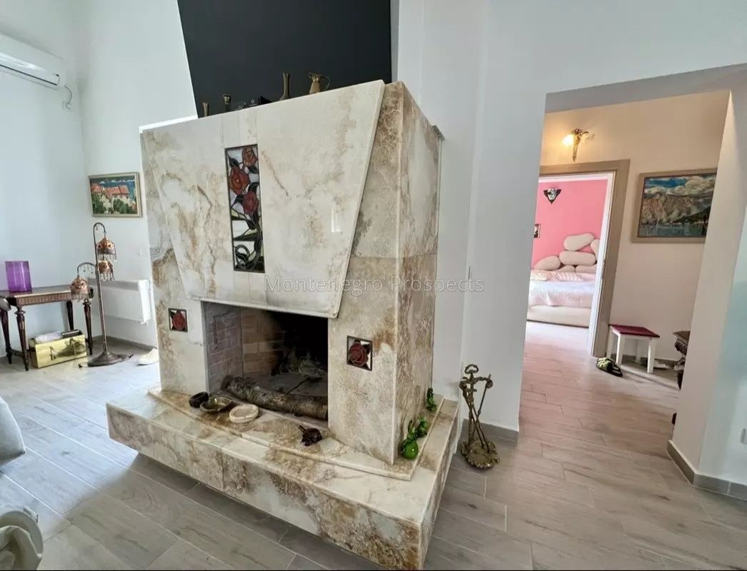 Apartamento en Tivat, Montenegro, 110 m² - imagen 1