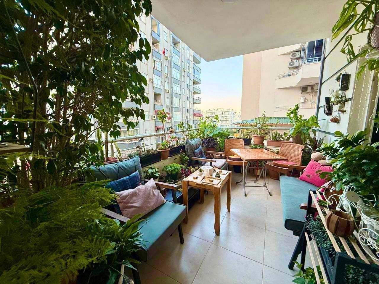 Flat in Mersin, Turkey, 180 m² - picture 1
