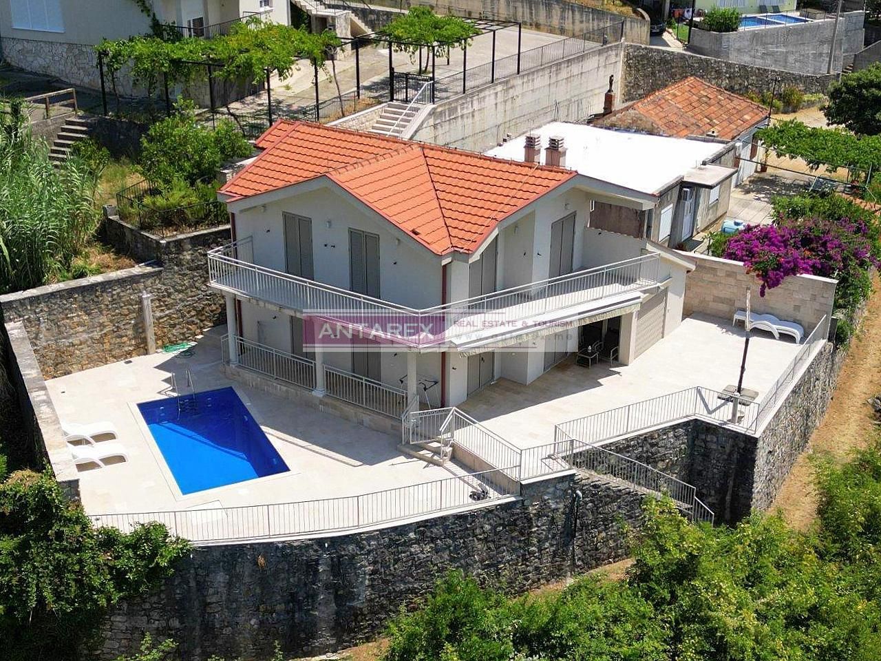 Villa à Kumbor, Monténégro, 151 m² - image 2