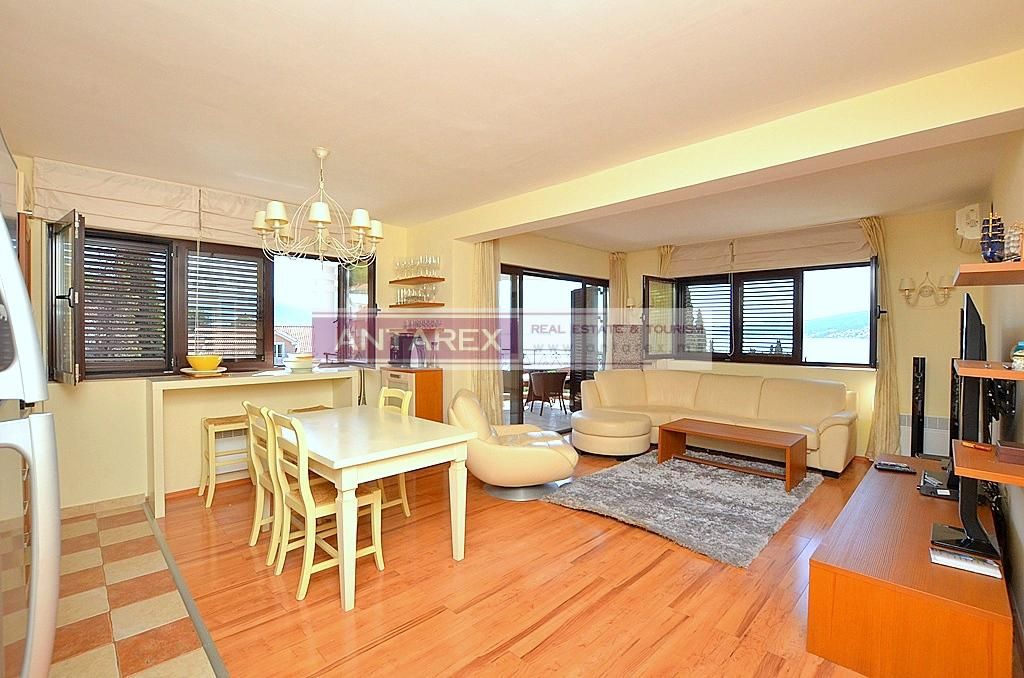 Apartment in Baosici, Montenegro, 121 m² - picture 2