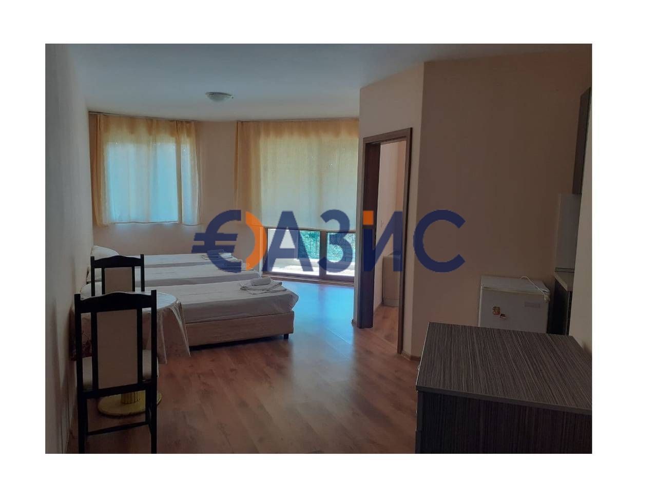 Appartement à Slantchev Briag, Bulgarie, 72.7 m² - image 1