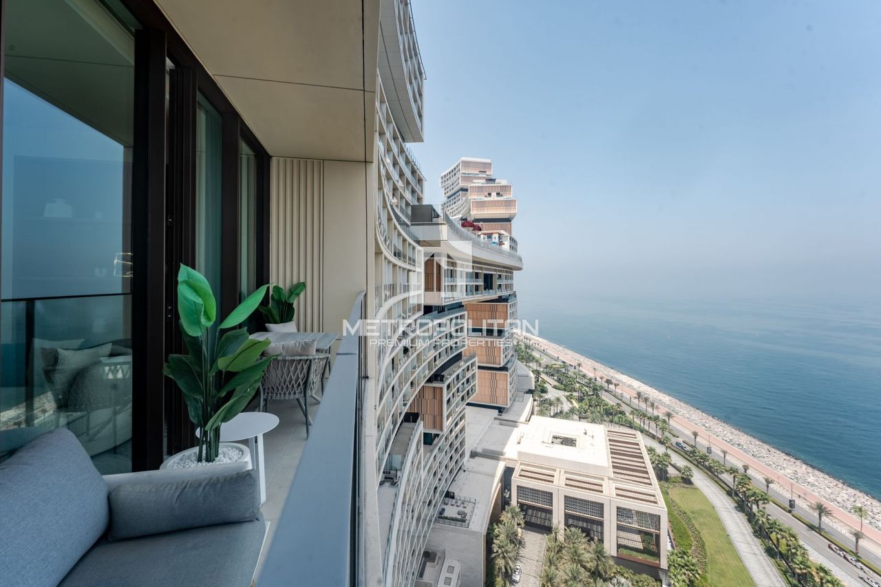 Apartment in Dubai, UAE, 190 m² - picture 1