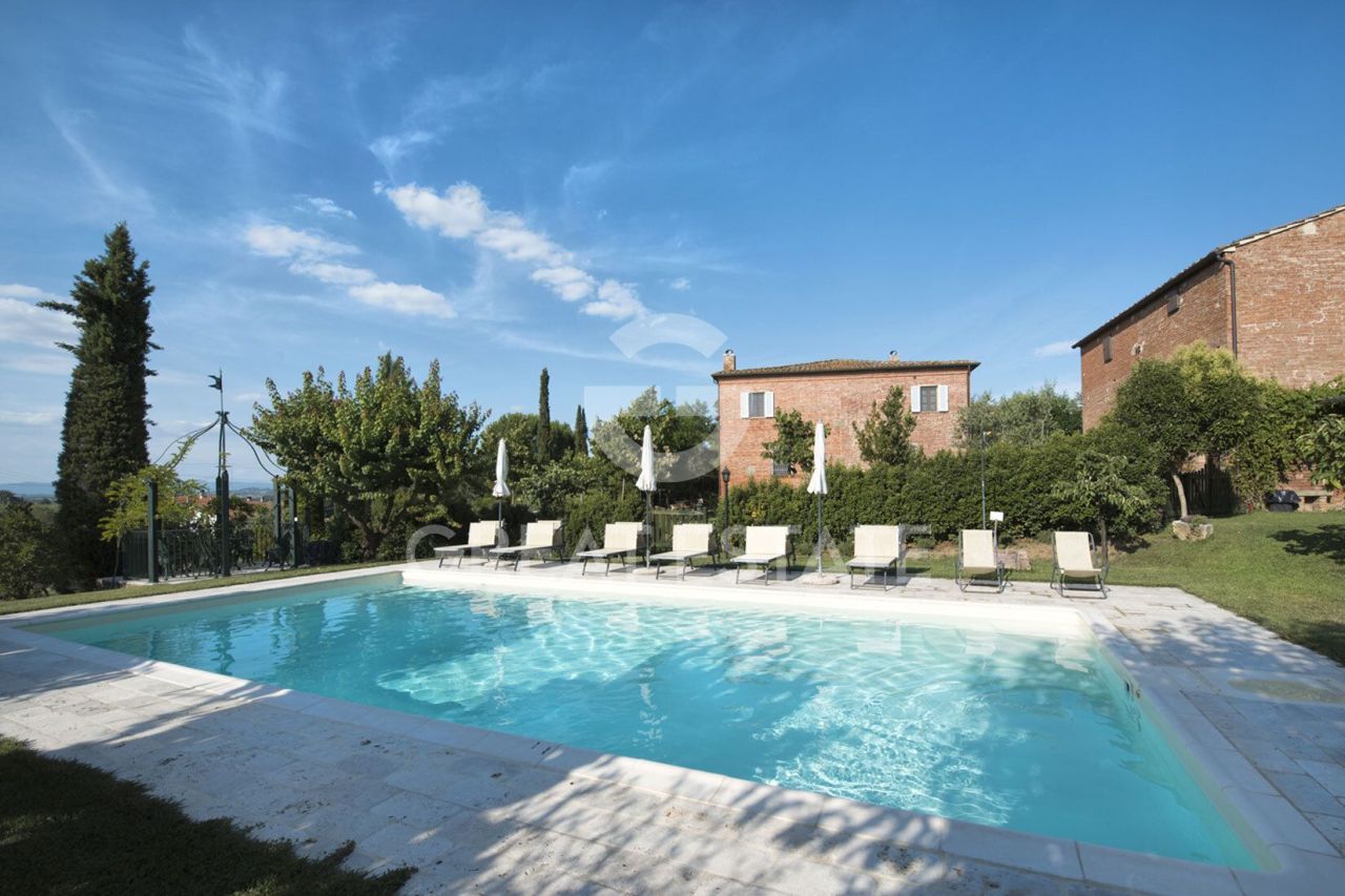 Maison à Montepulciano, Italie, 390.5 m² - image 1