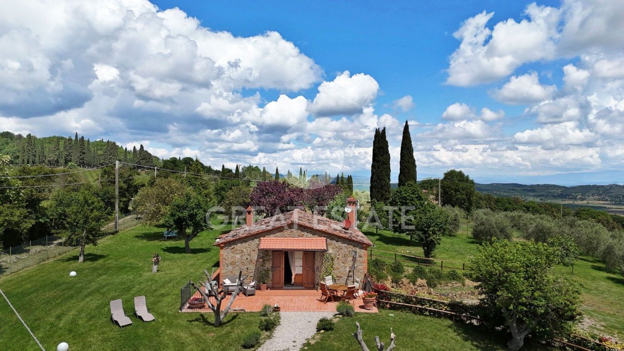Maison à Sinalunga, Italie, 126 m² - image 1