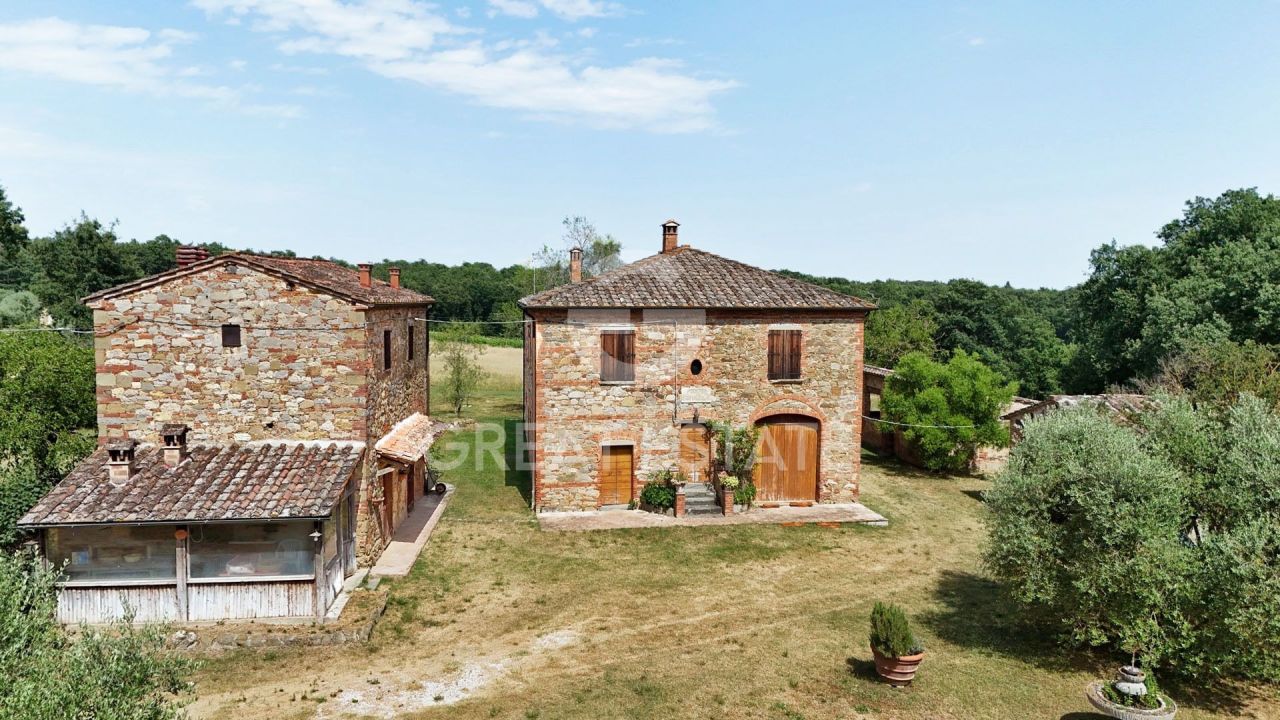 Casa en Lucignano, Italia, 574.4 m² - imagen 1