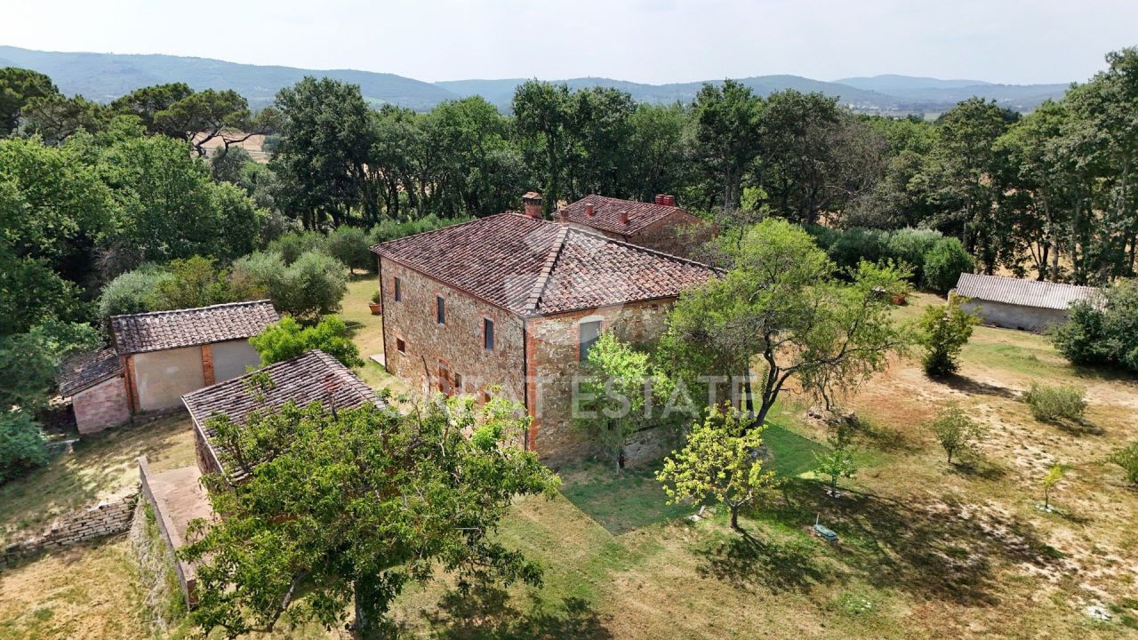Casa en Lucignano, Italia, 574.4 m² - imagen 2
