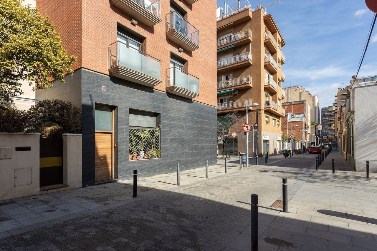 Wohnung in Barcelona, Spanien, 82 m² - Foto 2