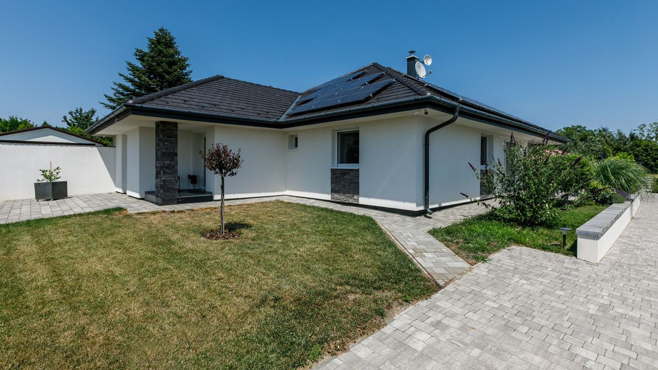 Haus in Keszthely, Ungarn, 150 m² - Foto 1