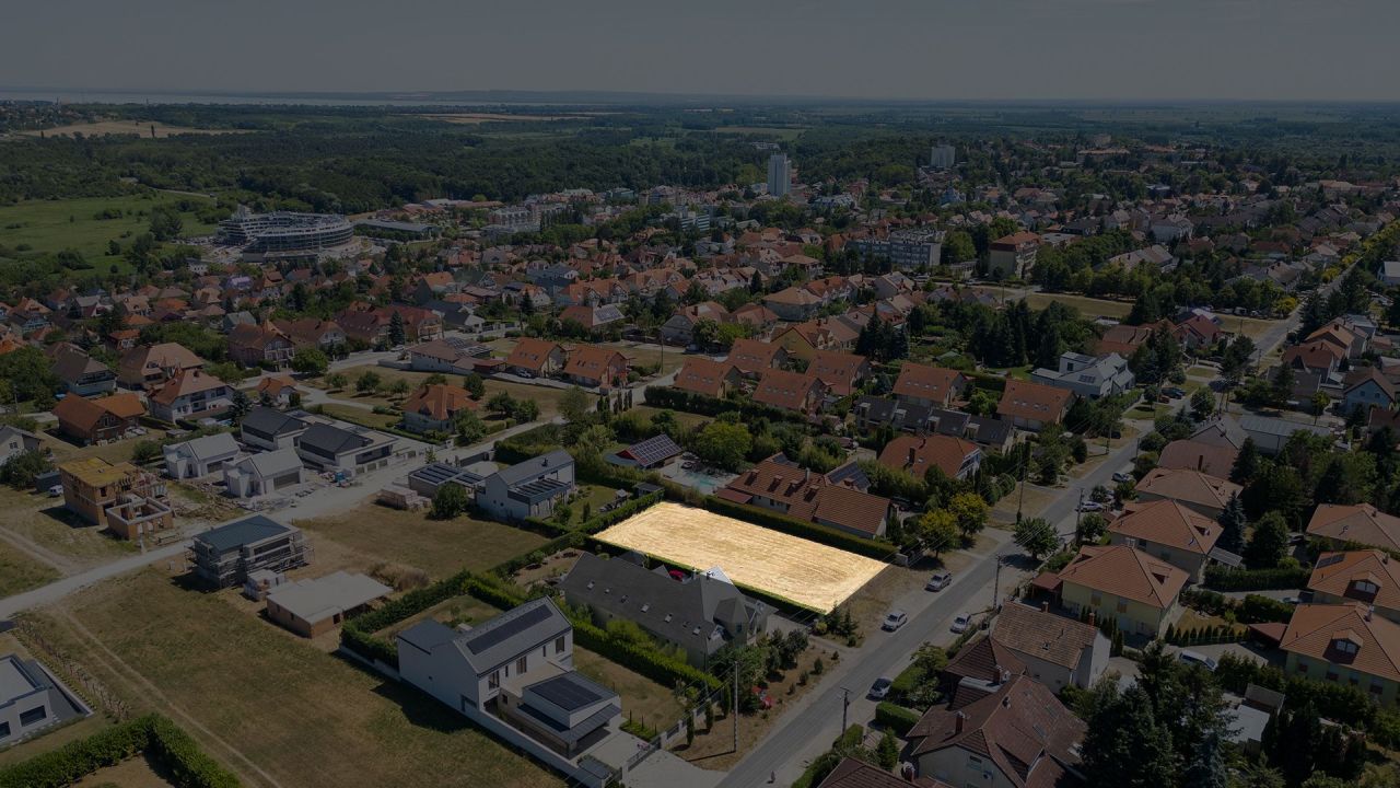 Land in Heviz, Hungary, 1 080 m² - picture 3