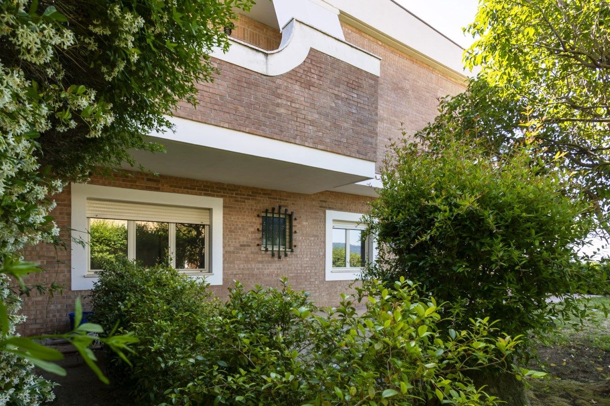 House in Staletti, Italy, 87 m² - picture 1