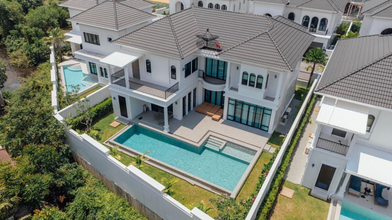 Villa en Bang Tao, Tailandia, 441 m² - imagen 1