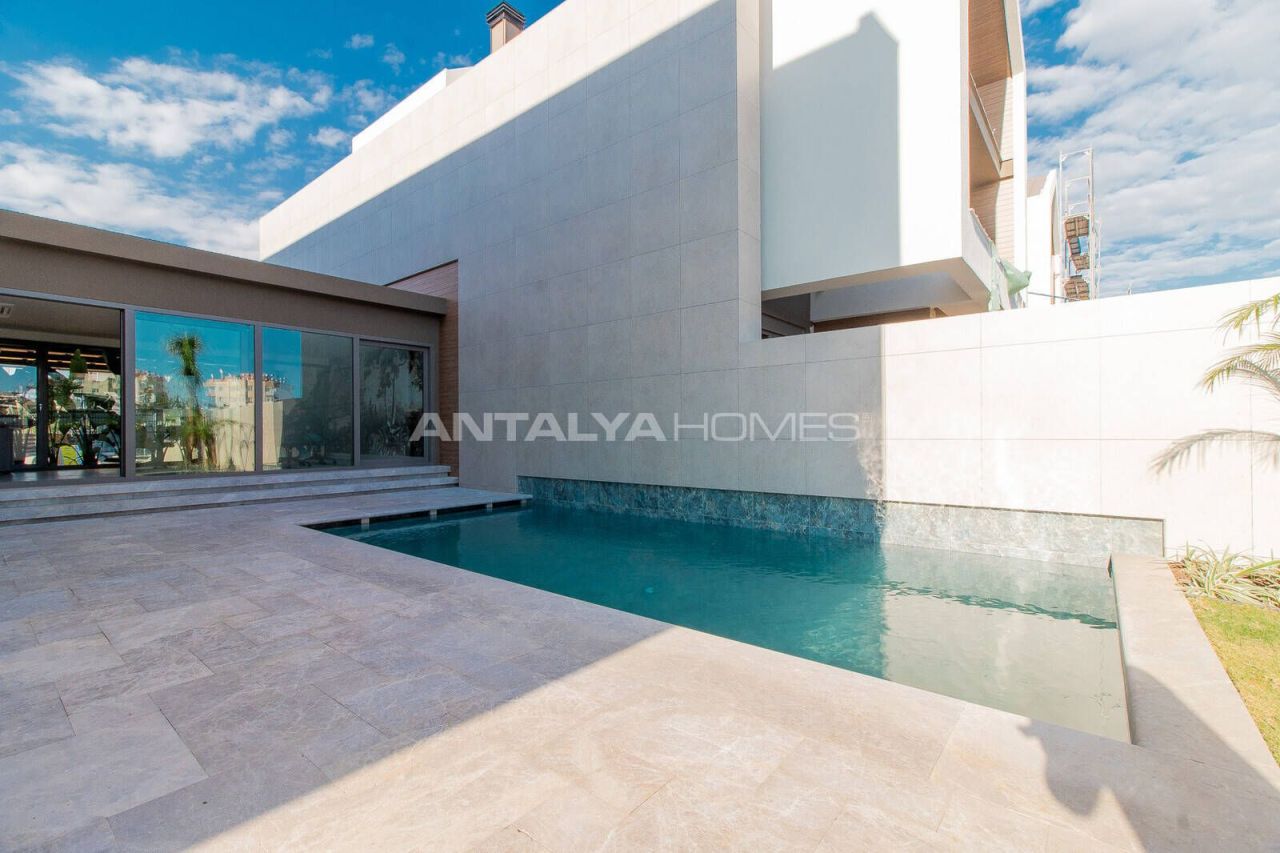 Villa in Antalya, Türkei, 400 m² - Foto 1