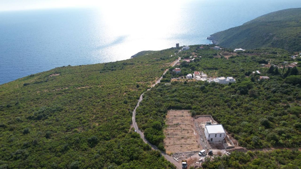 Terreno en Kotor, Montenegro, 1 700 m² - imagen 1