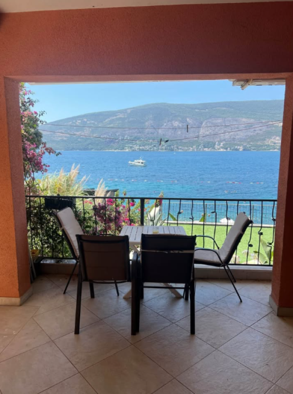 Flat in Herceg-Novi, Montenegro, 40 m² - picture 1