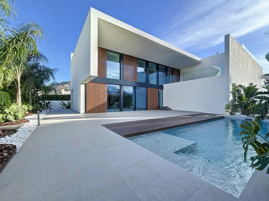 Villa in Alfas del Pi, Spanien - Foto 1