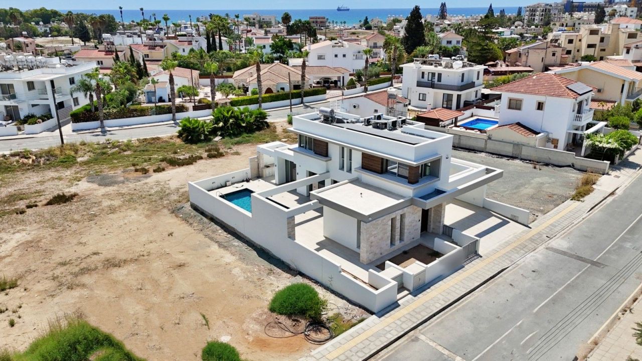 Villa in Larnaca, Cyprus, 190 m² - picture 3