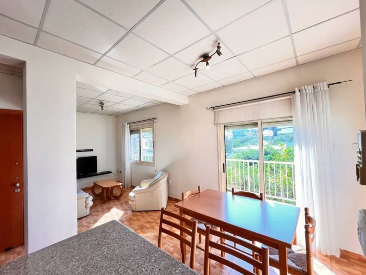 Apartment in Mesa Geitonia, Zypern - Foto 1