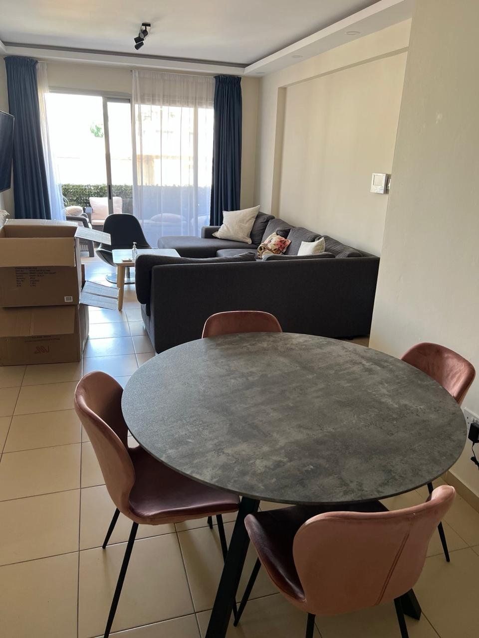 Apartment in Mesa Geitonia, Cyprus - picture 3