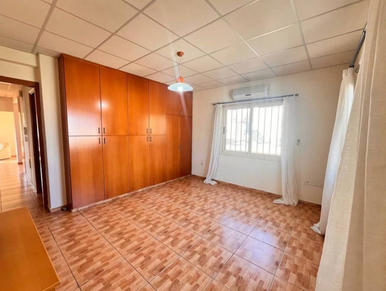 Apartment in Mesa Geitonia, Cyprus - picture 5