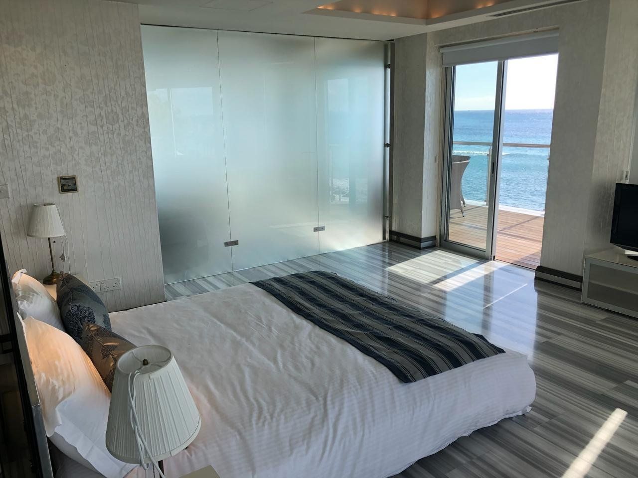 Apartment in Germasogeia, Cyprus - picture 6