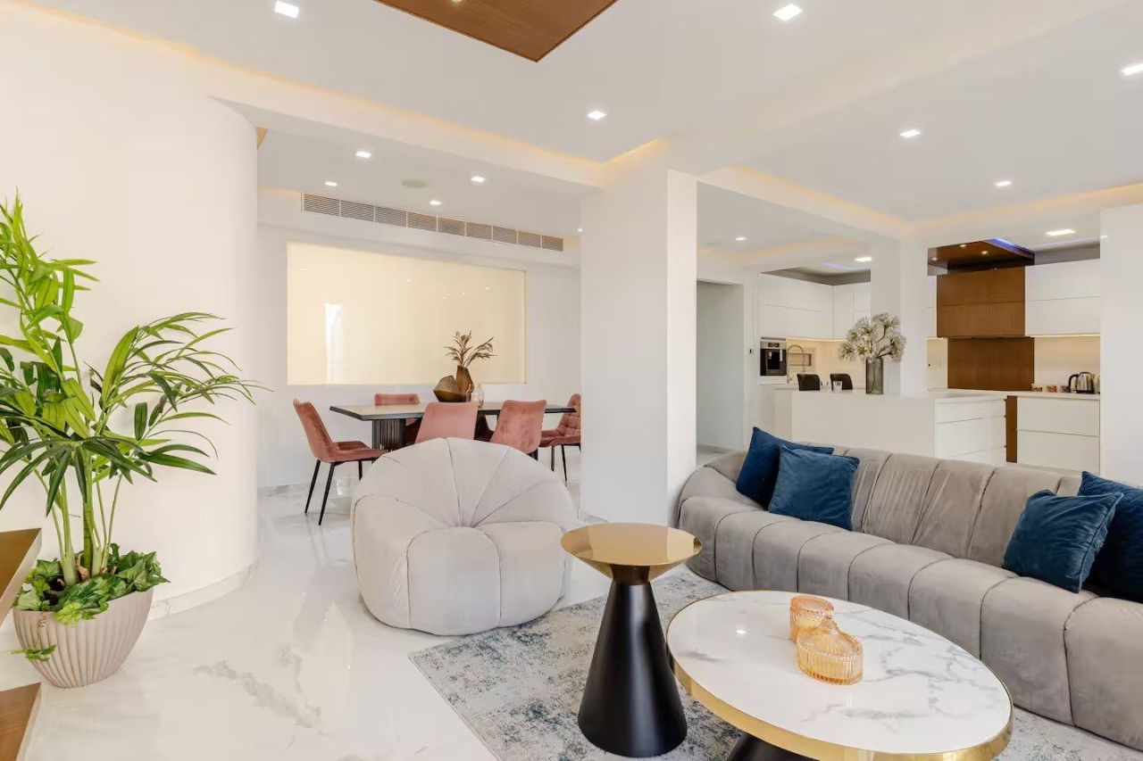 Apartment in Agios Tychon, Cyprus - picture 7