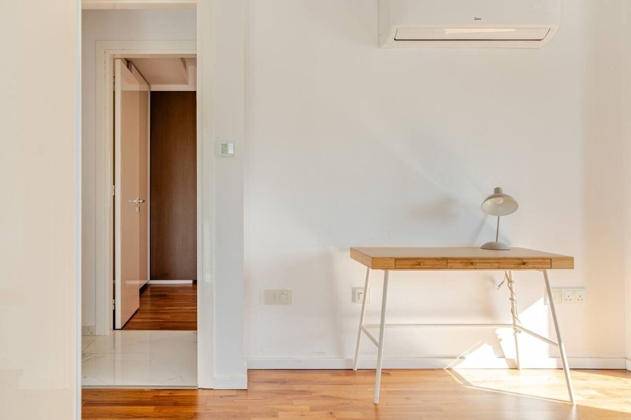 Apartment in Agios Tychon, Cyprus - picture 8