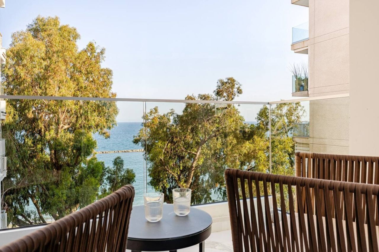 Apartment in Agios Tychon, Cyprus - picture 17