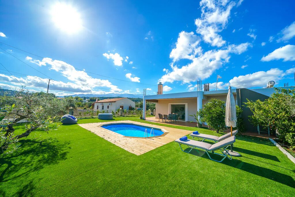 Villa in Chania, Greece, 100 m² - picture 1