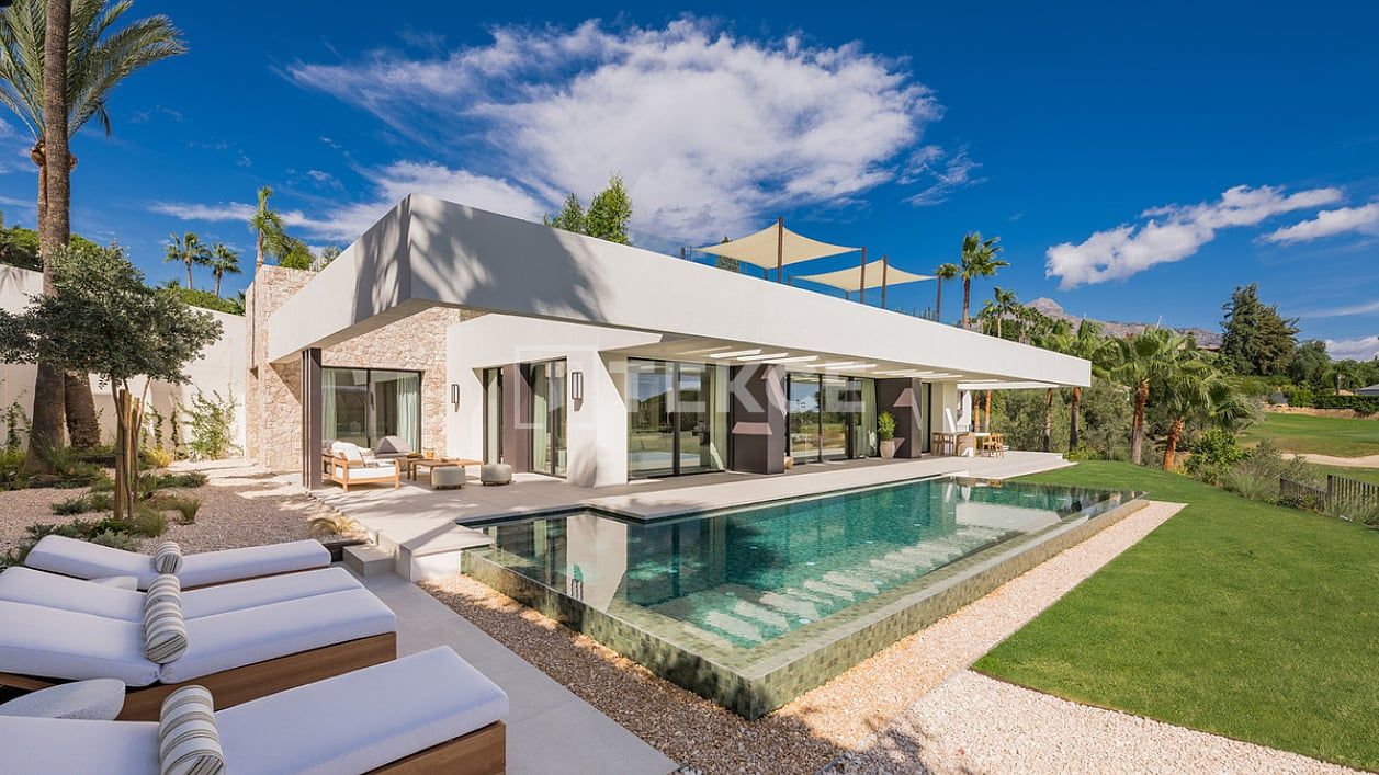 Villa in Marbella, Spain, 408 m² - picture 1