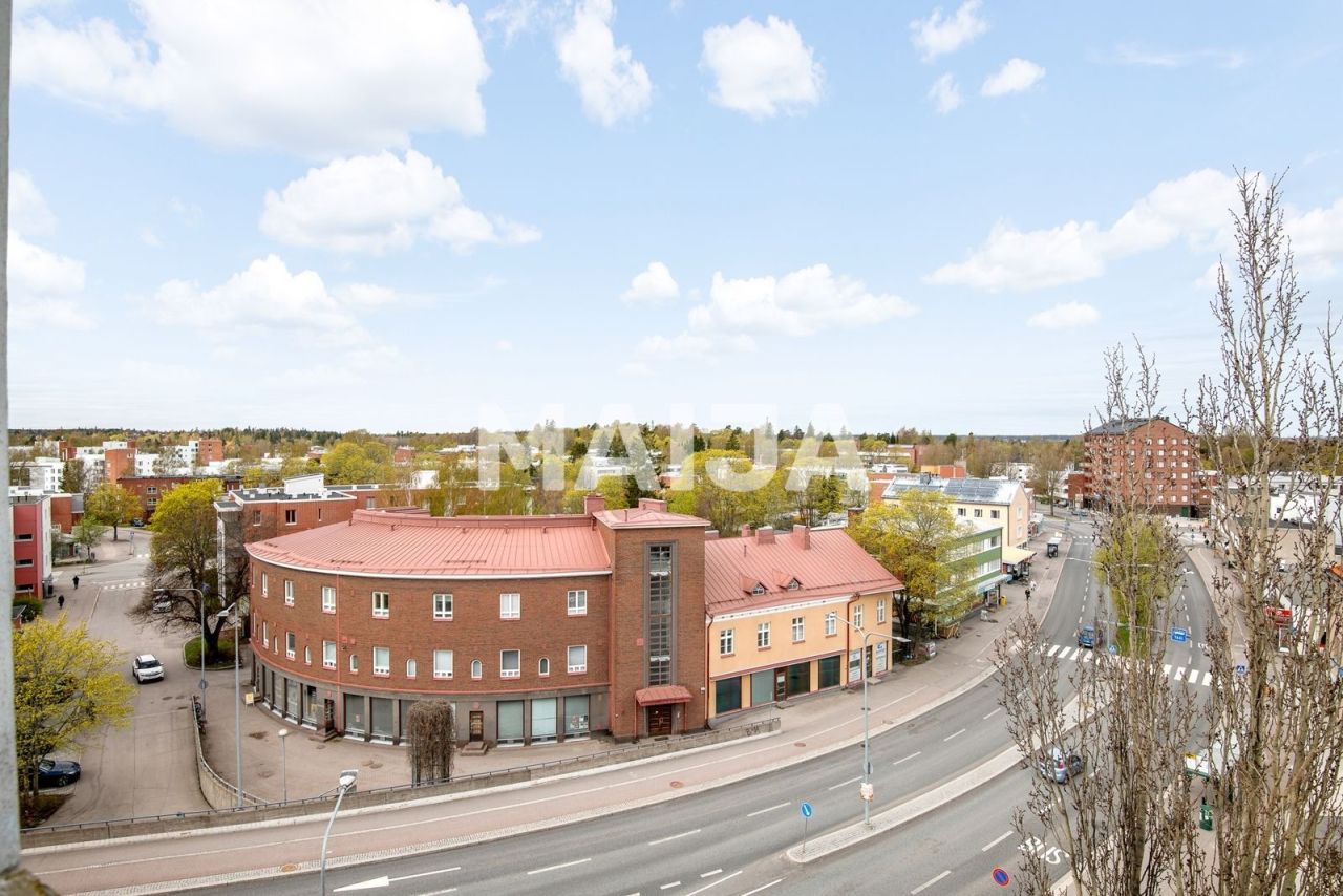 Oficina en Helsinki, Finlandia, 64 m² - imagen 1
