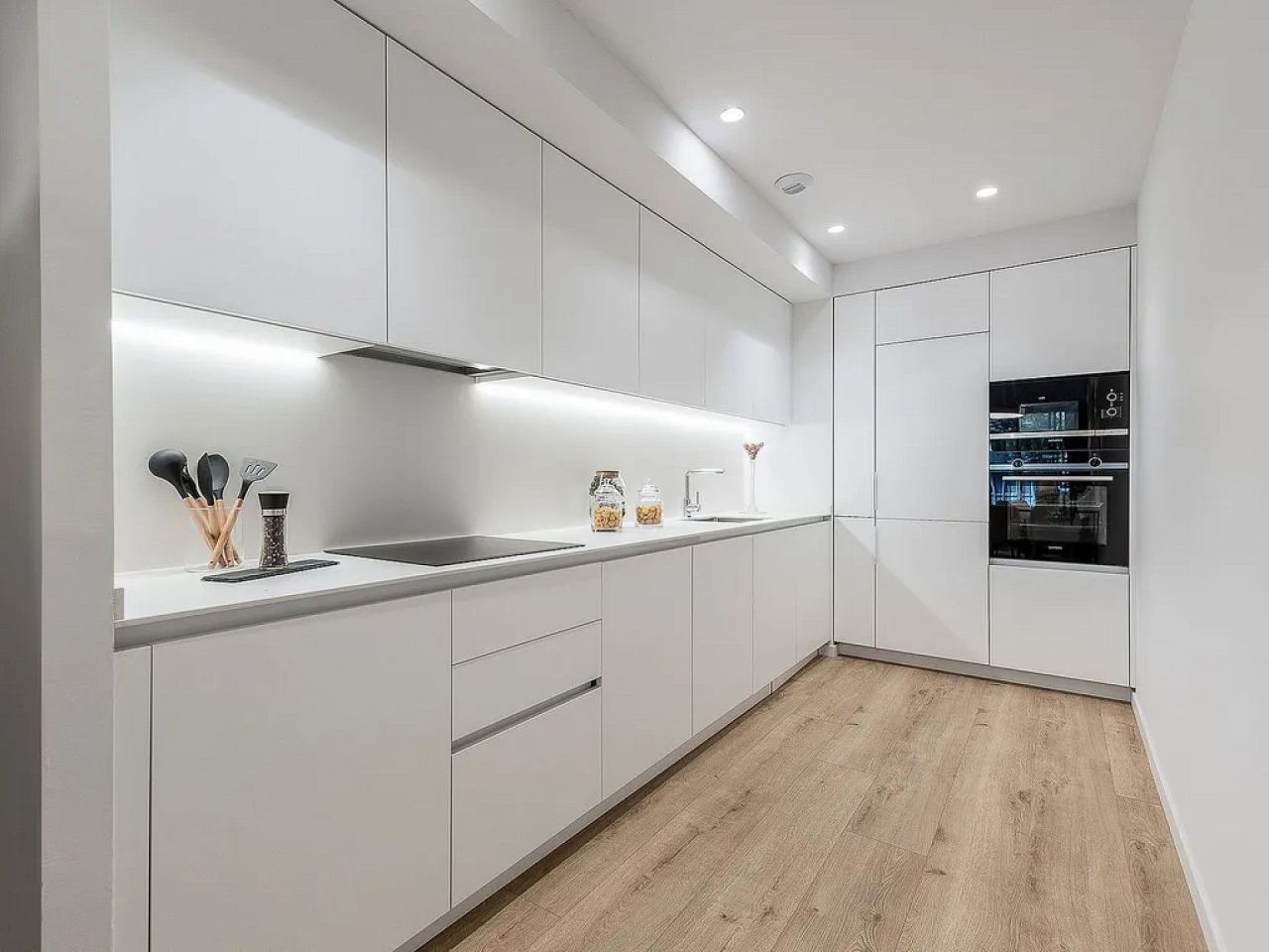 Apartment in Barcelona, Spain, 104 m² - picture 4