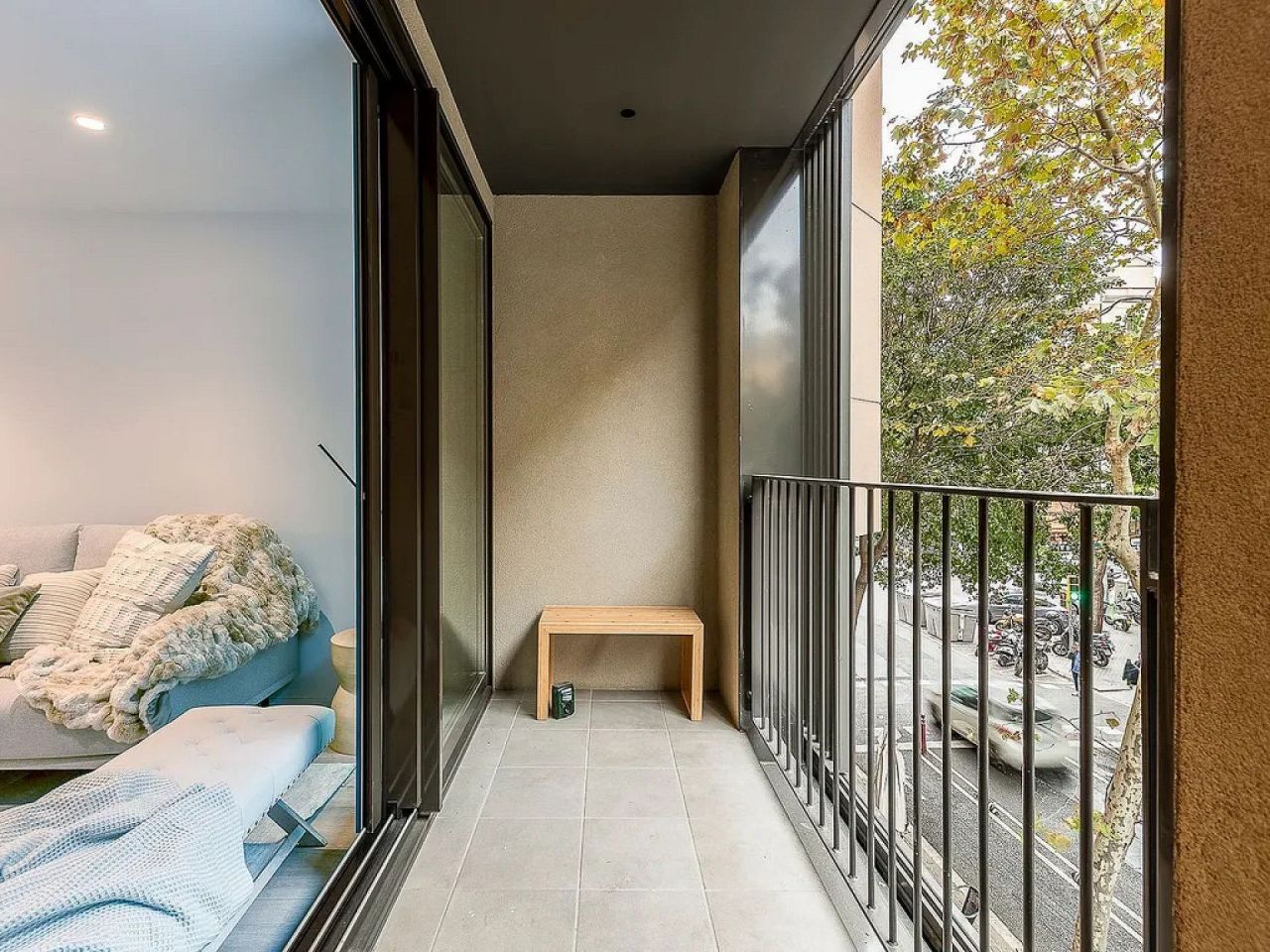 Apartment in Barcelona, Spain, 104 m² - picture 2