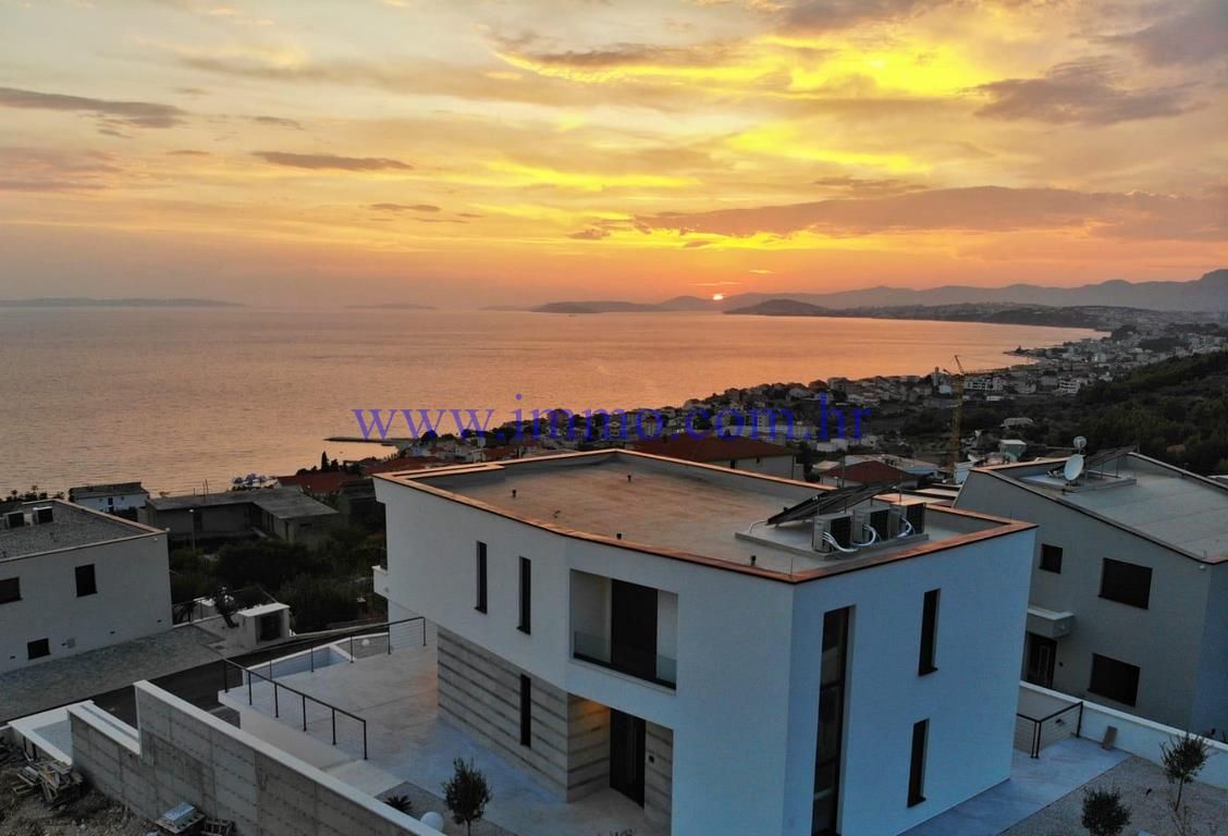 Villa in Split, Kroatien, 320 m² - Foto 1
