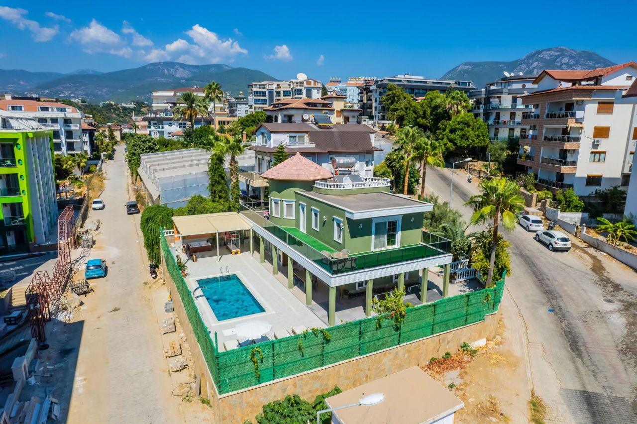 Villa à Alanya, Turquie, 280 m² - image 1