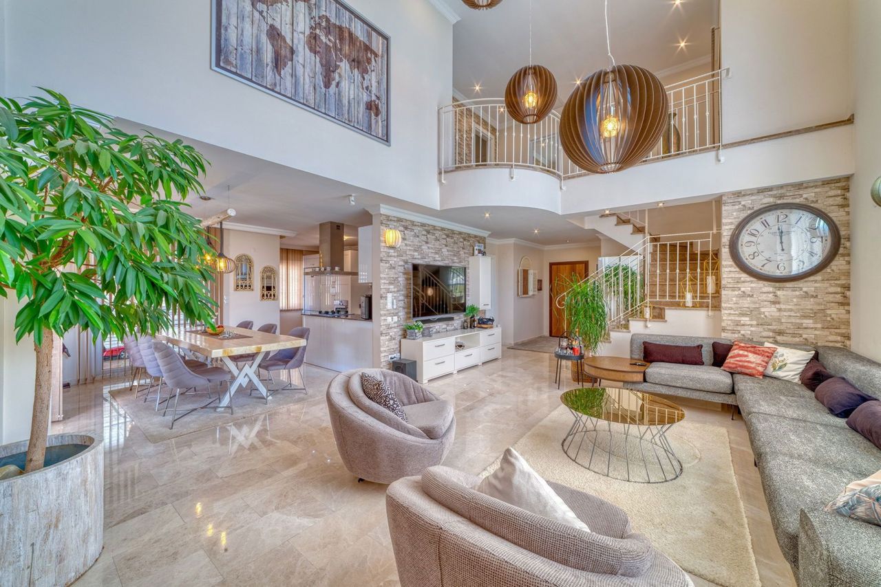 Villa en Alanya, Turquia, 220 m² - imagen 1