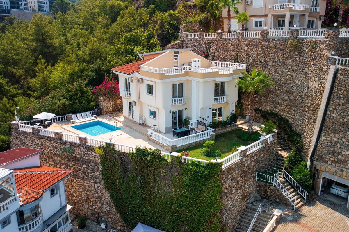 Villa in Alanya, Turkey, 500 m² - picture 1